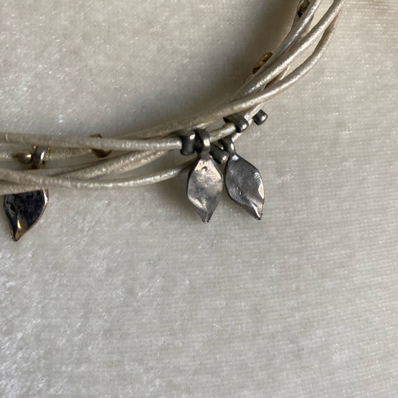 Sea Sandrar leather cord necklace - Picture 4 of 10